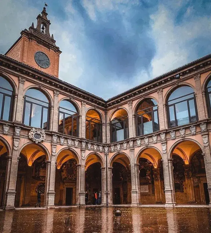 تحصیل پزشکی در ایتالیا | شرایط و شهریهها در سال 2025