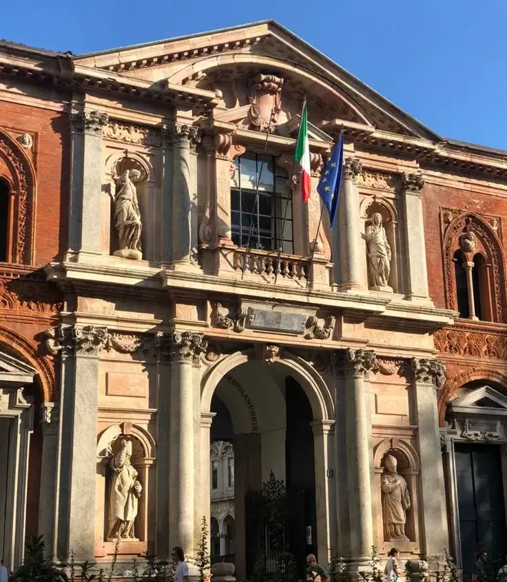 تحصیل پزشکی در ایتالیا | شرایط و شهریهها در سال 2025