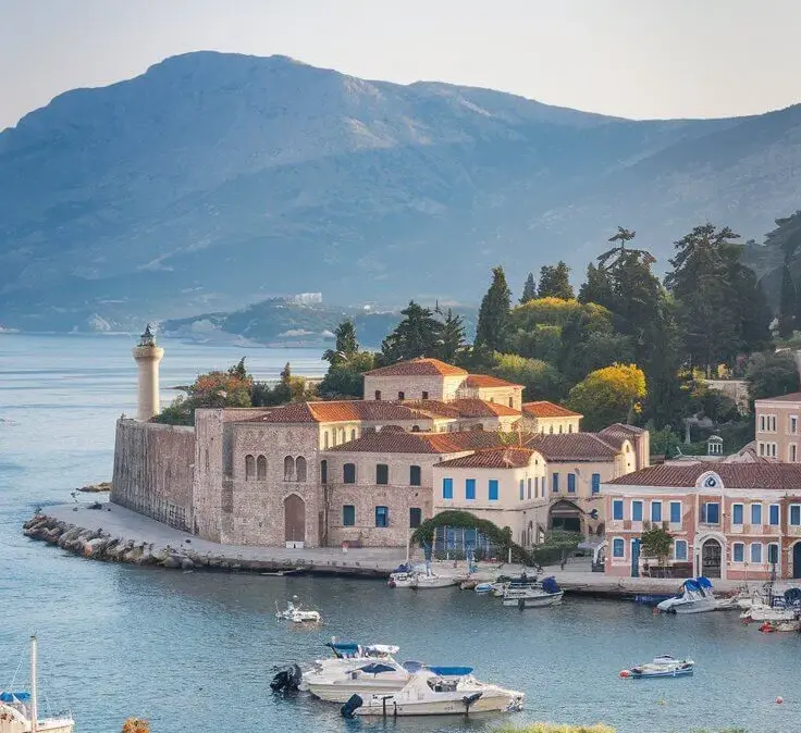 مقایسه ثبت شرکت در قبرس و یونان | راهنمای جامع 2025